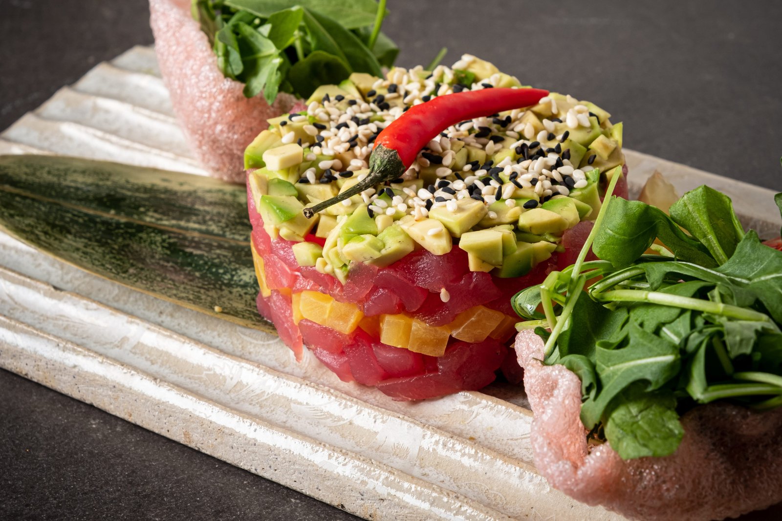 Tartare con avocado e peperoncino